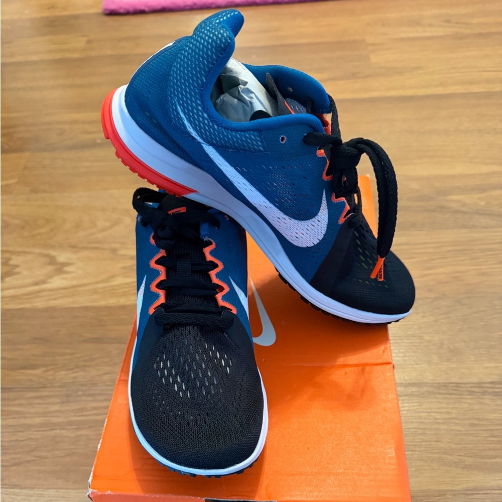 Nike Zoom Streak LT 3’s Running shoes Size: US WM: 6.5/ M:5 (NEW in box)